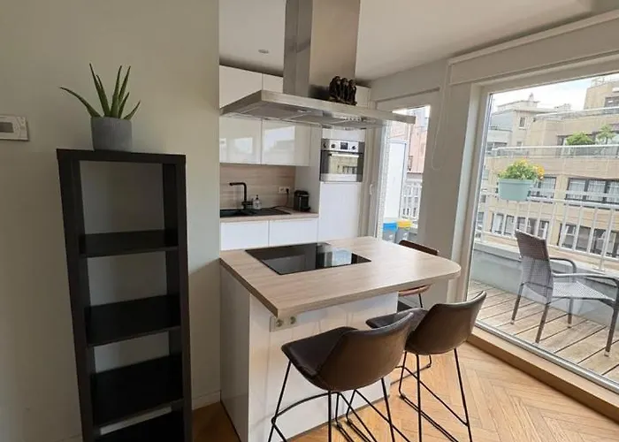 Apartment Cosy Penthouse With Balcony In Center Ostende